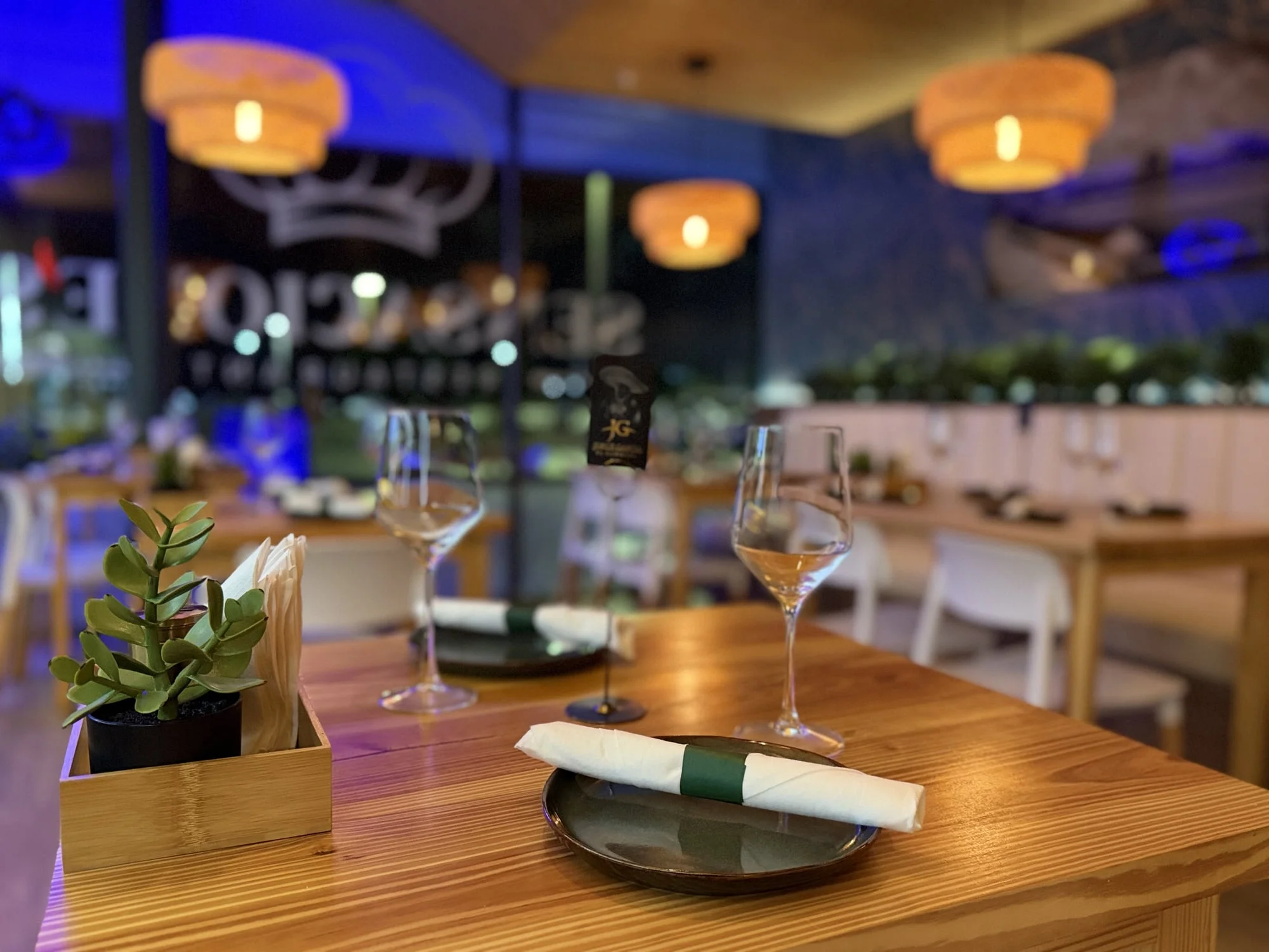 Decorative touches inside Sensaciones dining room